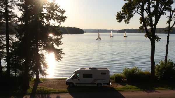 Camping bord de l'eau : un aperçu des meilleures options en France